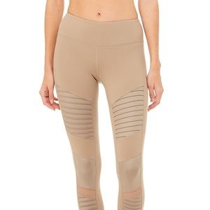 Alo Yoga Gravel Moto Legging